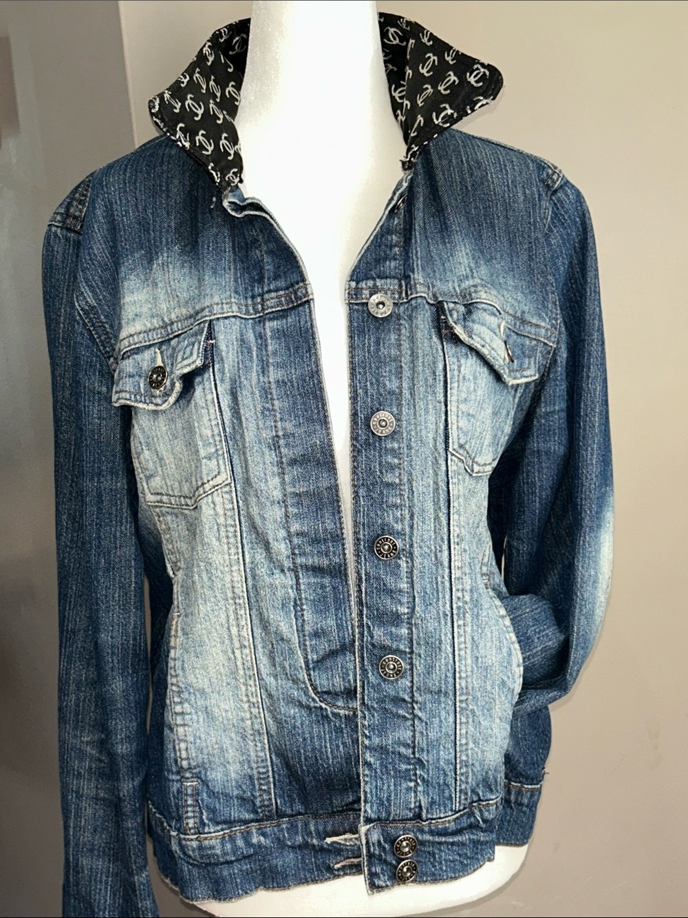 Classic ONE OF A KIND Blue Denim Jean Jacket / CC Collar BACK PANEL